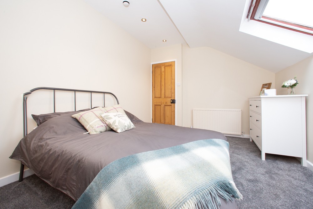 92b Town Street, Horsforth, Leeds, LS18 4AP Pickard Properties